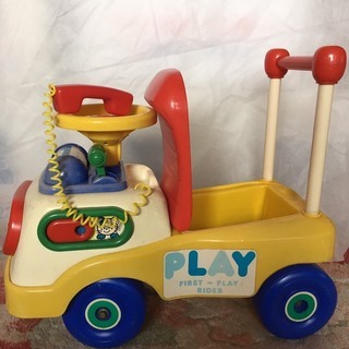 COMBI 乗用玩具