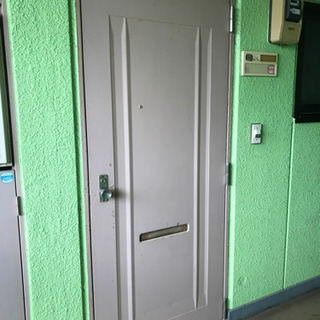 塗装屋さん募集！鉄扉塗装おねがいします。
