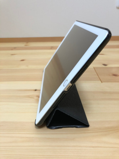 iPad 第6世代　Wi-Fiモデル　 32GB　シルバー 