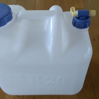 ★お取引終了ありがとうございました【お引取り限定】水　水用　ポリ...