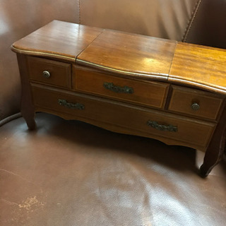 アンティークオルゴール付きジュエリーケースの画像