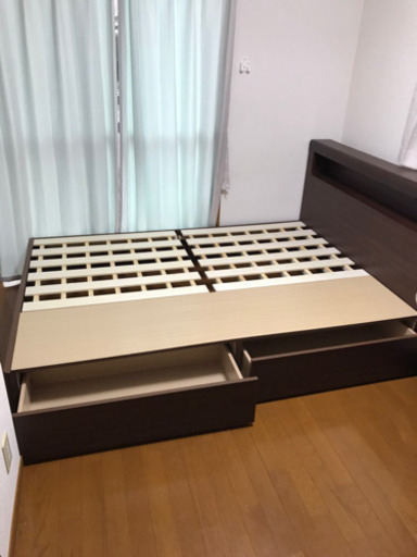 ダブルベッド　引き出し付き　美品