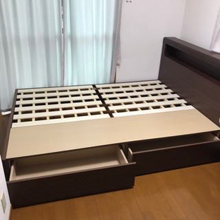 ダブルベッド　引き出し付き　美品