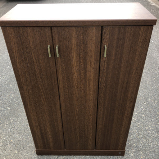 フォロー割10%値引きあり ユーズド　扉付きシューズラック