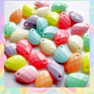 No.409   32個♡18㎜♡雫型アクリルパステルカラービーズセットしずくの画像