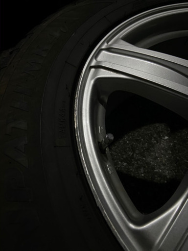 235/65R18 106Qスタッドレスタイヤ