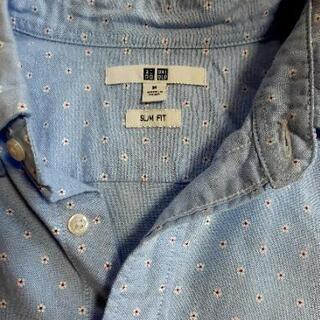 ユニクロ　花柄　スリムシャツの画像