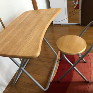 （お譲り先決まりました）差し上げます　折りたたみテーブルとイス