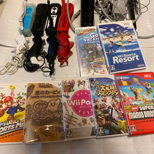 《交渉中》Wii本体、人気ソフト7点、リモコン、ヌンチャク×4、値段交渉可能です！