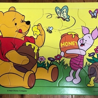 ディズニー幼児用パズル2つと小さな絵本1冊