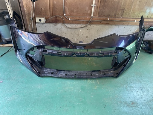 エスティマ平成28年車バンパー