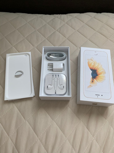 iPhone イヤホンと充電器