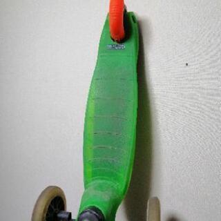 キックボード　マイクロ社製の画像