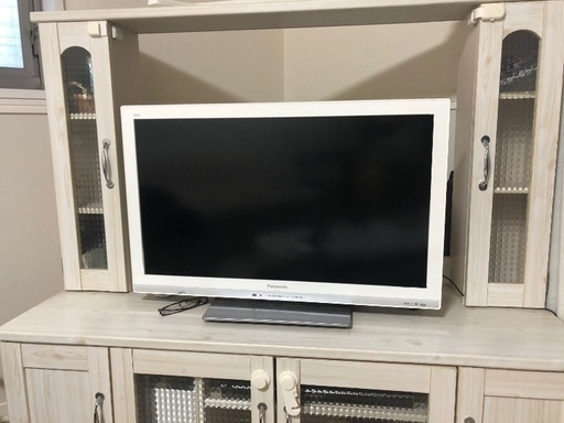 取引成立済\u003eテレビとテレビ台 32インチ　パナソニック　越谷