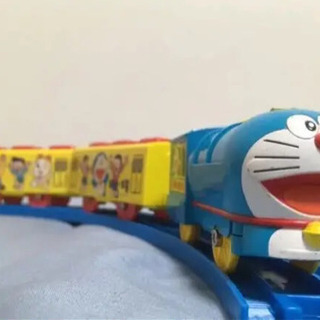 激レア　韓国版プラレール　ドラえもん　客車・機関車
