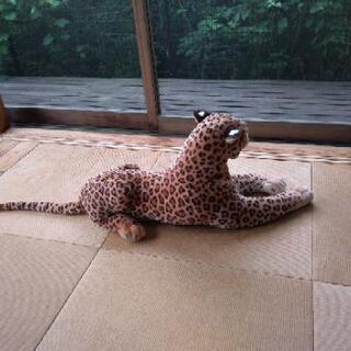 [配達無料][2品目無料]ヒョウ　ぬいぐるみ　リアル等身大の画像