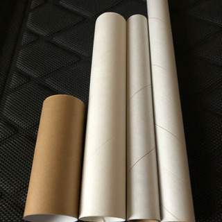 椅子工作用牛乳パック+トイレットペーパー芯などの画像