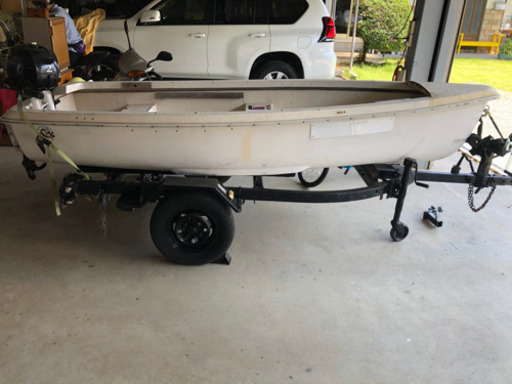 決まりました。2馬力船外機付11ftボート　車検ありトレーラー付
