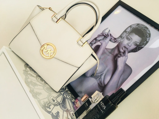 MICHAEL CORS のバック