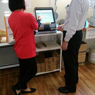 【未経験歓迎・レア求人】時給1,000円～　広島競輪場（チャリロトバンクひろしま）内の店舗の受付スタッフの画像