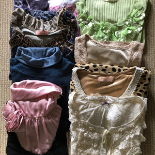 レディース服いろいろ無料です。早く取引できる方譲ります。