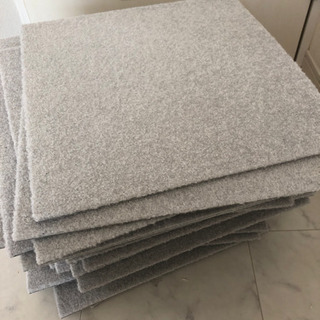 決まりました  東レ  タイルカーペット  40×40センチ36枚