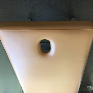 【お取引中】マッサージベッド　施術ベッド（高田ベッド製品）の画像