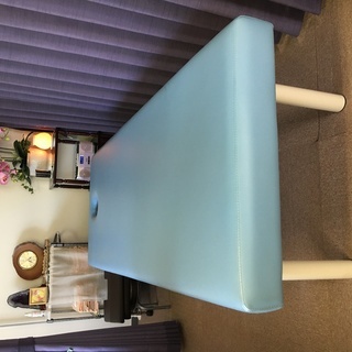 マッサージベッド　施術ベッドの画像