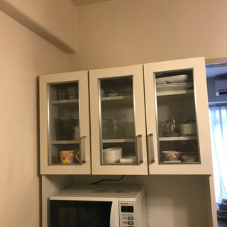 引っ越しのため　食器棚の画像