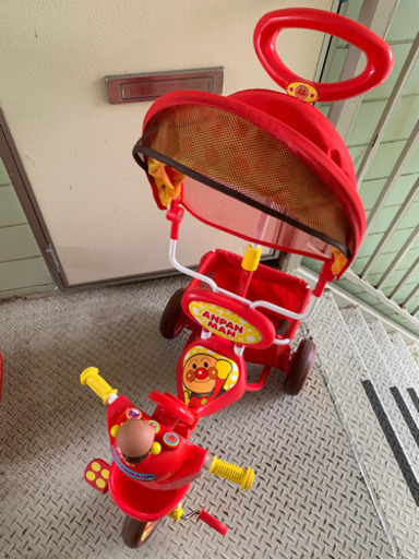 アンパンマン　日除け付き三輪車