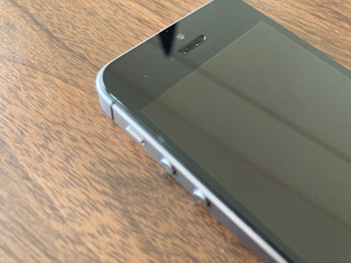 iPhoneSE 第1世代 SIMフリー 64GB 【2】