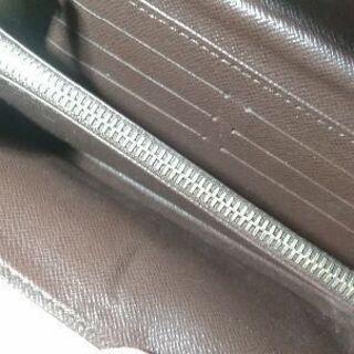 ルイヴィトンの長財布の画像