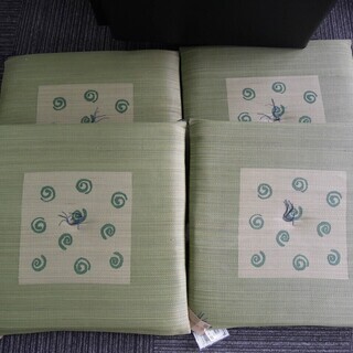未使用 い草 100％ 座布団 うずまき 55×55cm 若草色 ISETAN 4枚【A06D06】の画像