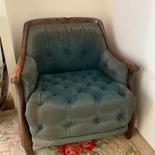 エマニエル夫人 映画に出ていた アンティークソファー 一脚の画像