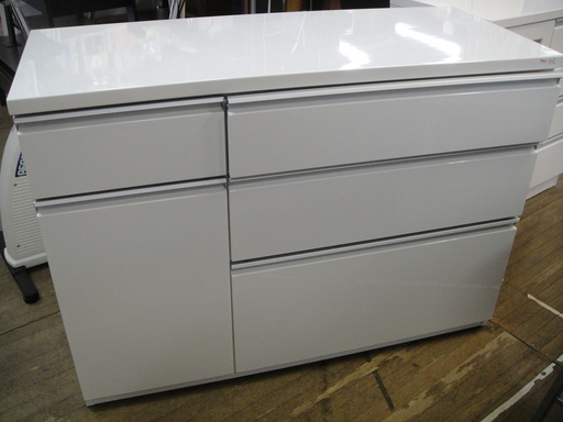 キッチンローボード　塗装仕上げ　キッチンボード　ミドルボード　食器棚　キッチンカウンター