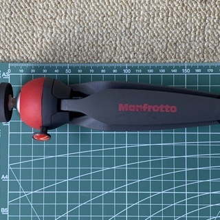 Manfrotto：PIXI ミニ三脚 レッド