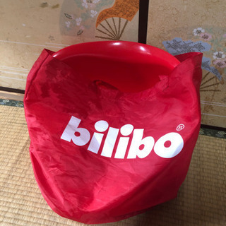 幼児ビリボ　赤　椅子のような遊び道具の画像