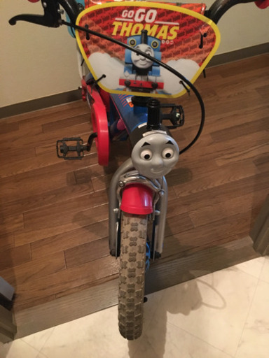 トーマス　自転車　補助輪付き①