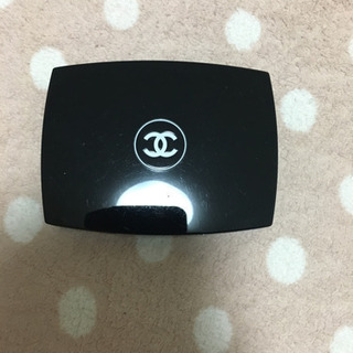 6月末まで　CHANEL ファンデーションケース