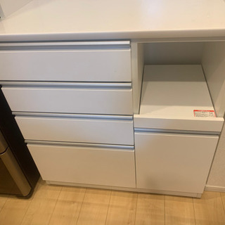 2020年２月購入 キッチンボード　レジューム　90QH-R WH 90TF-H WH 食器棚 ニトリキッチンボード レンジボードの画像