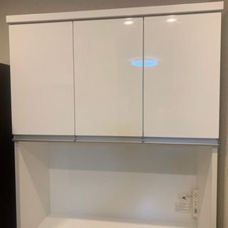 2020年２月購入 キッチンボード　レジューム　90QH-R WH 90TF-H WH 食器棚 ニトリキッチンボード レンジボードの画像