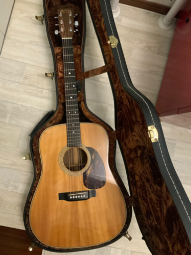 Martin HD-28 (2001年製) 純正ハードケース付き