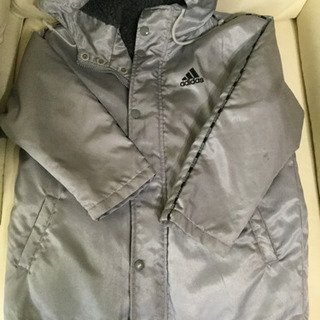 値下げしました　アディダスベンチコート　120 シルバー　中古品