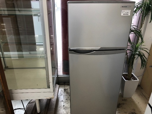 118L 2ドア冷蔵庫　シャープ　2012年製　SJ-H12W-S