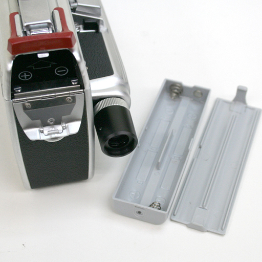 昭和レトロ 8mmカメラ エルモ スーパー106 SUPER8 1:1.8 8～50mm 6倍ズーム 動作確認済み 8mmフィルム カメラ ☆ PayPay(ペイペイ)決済可能 ☆ 札幌市 清田区 平岡