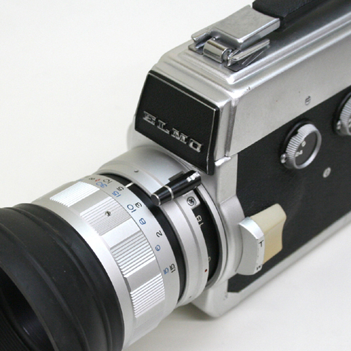 昭和レトロ 8mmカメラ エルモ スーパー106 SUPER8 1:1.8 8～50mm 6倍ズーム 動作確認済み 8mmフィルム カメラ ☆ PayPay(ペイペイ)決済可能 ☆ 札幌市 清田区 平岡
