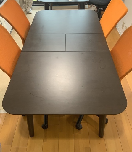 （美品）ダイニングテーブル　伸縮機能付き