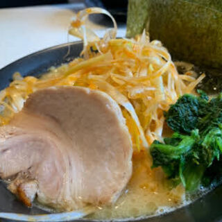 北八王子にある横浜家系ラーメン「ラーメン 日野家」 - 地元のお店