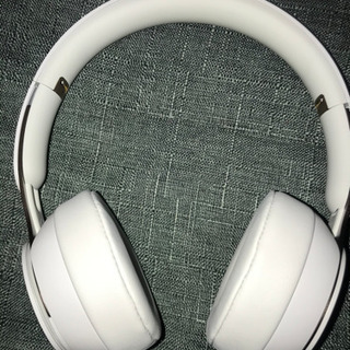 BEATS ヘッドホン Solo PROの中古が安い!激安で譲ります・無料 BEATS ヘッドホン Solo PROの中古が安い!激安で譲ります・無料