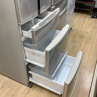 安心の6ヶ月動作保証つき！Panasonicの6ドア冷蔵庫です。 安心の6ヶ月動作保証付！ Panasonic（パナソニック）6ドア冷蔵庫